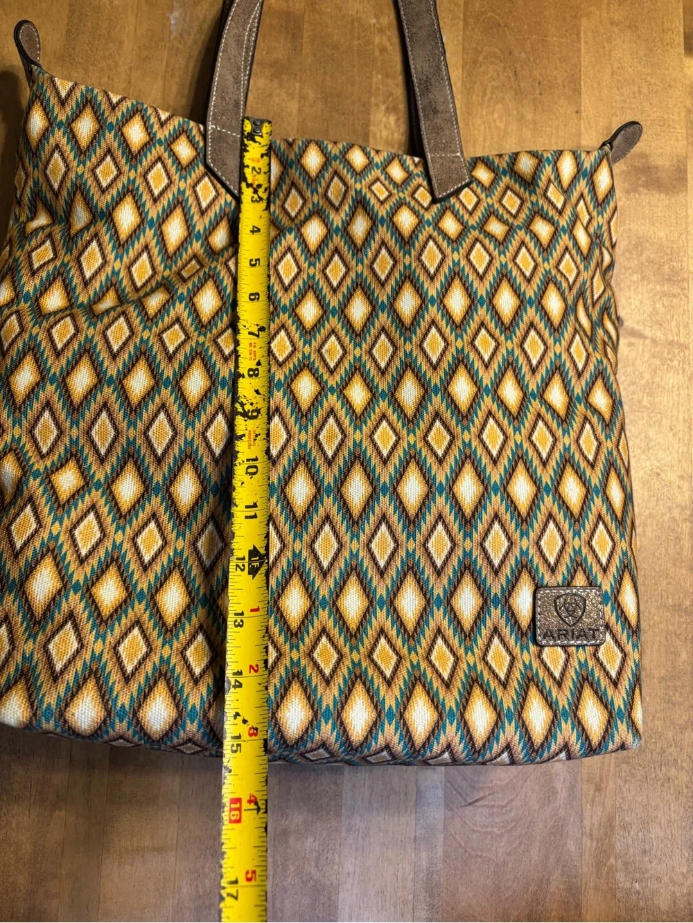 Women’s ariat tote